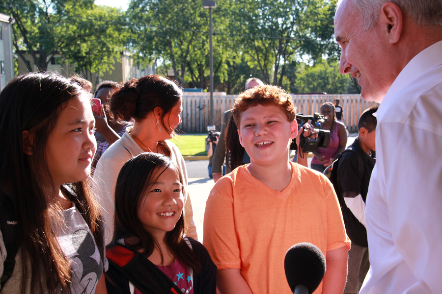 Governor Dayton greets school children